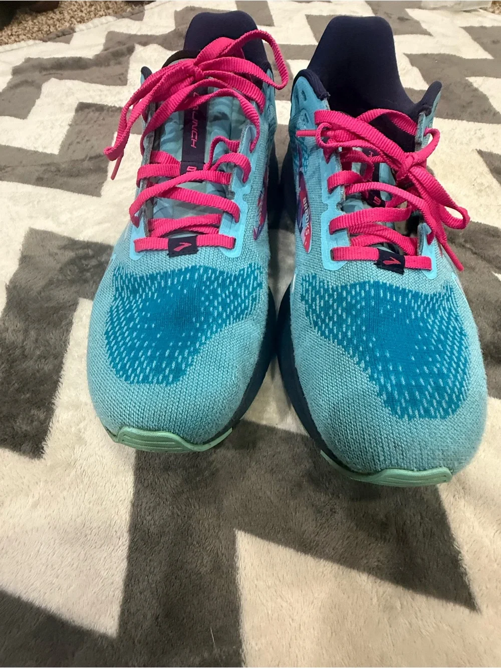 Brooks Women's Launch 9 Running Shoes with Pink Laces